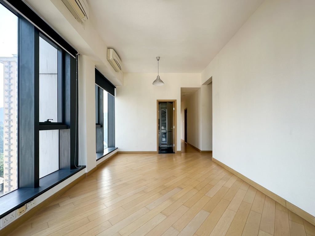 photo 12 — Warrenwoods, Tai Hang