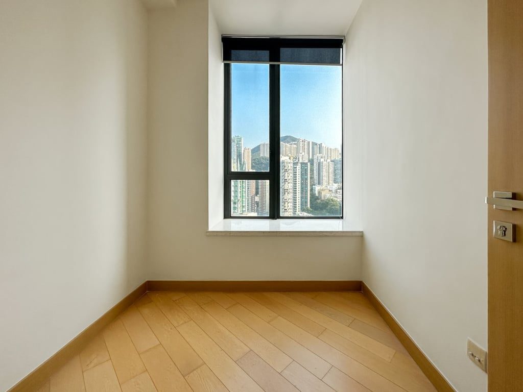 photo 5 — Warrenwoods, Tai Hang
