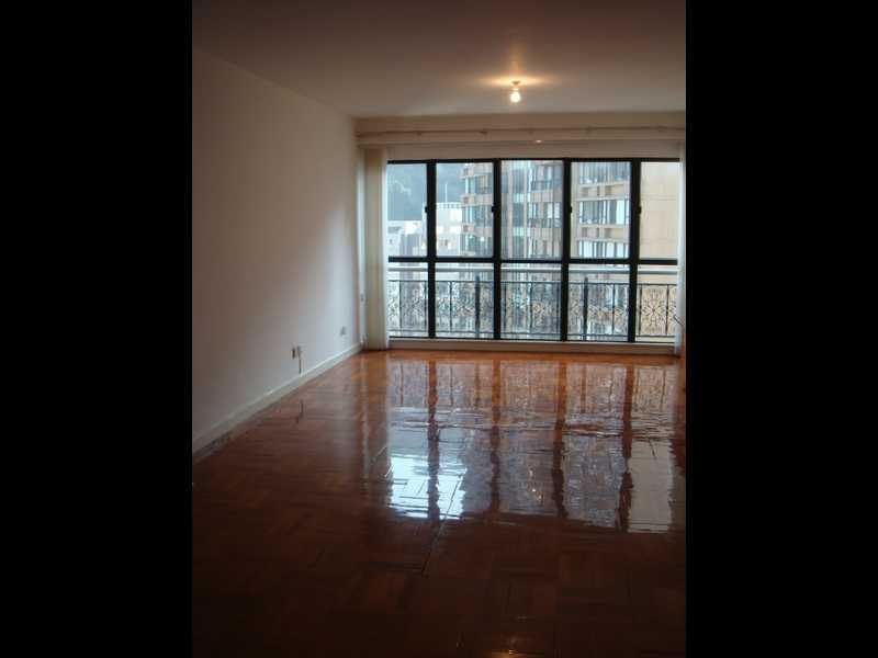 photo 2 — Clovelly Court, Mid Levels Central