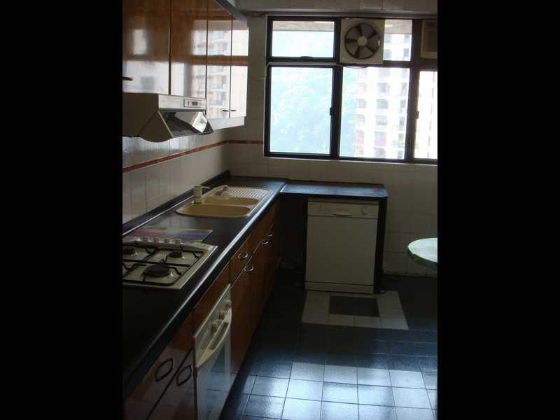 photo 4 — Clovelly Court, Mid Levels Central