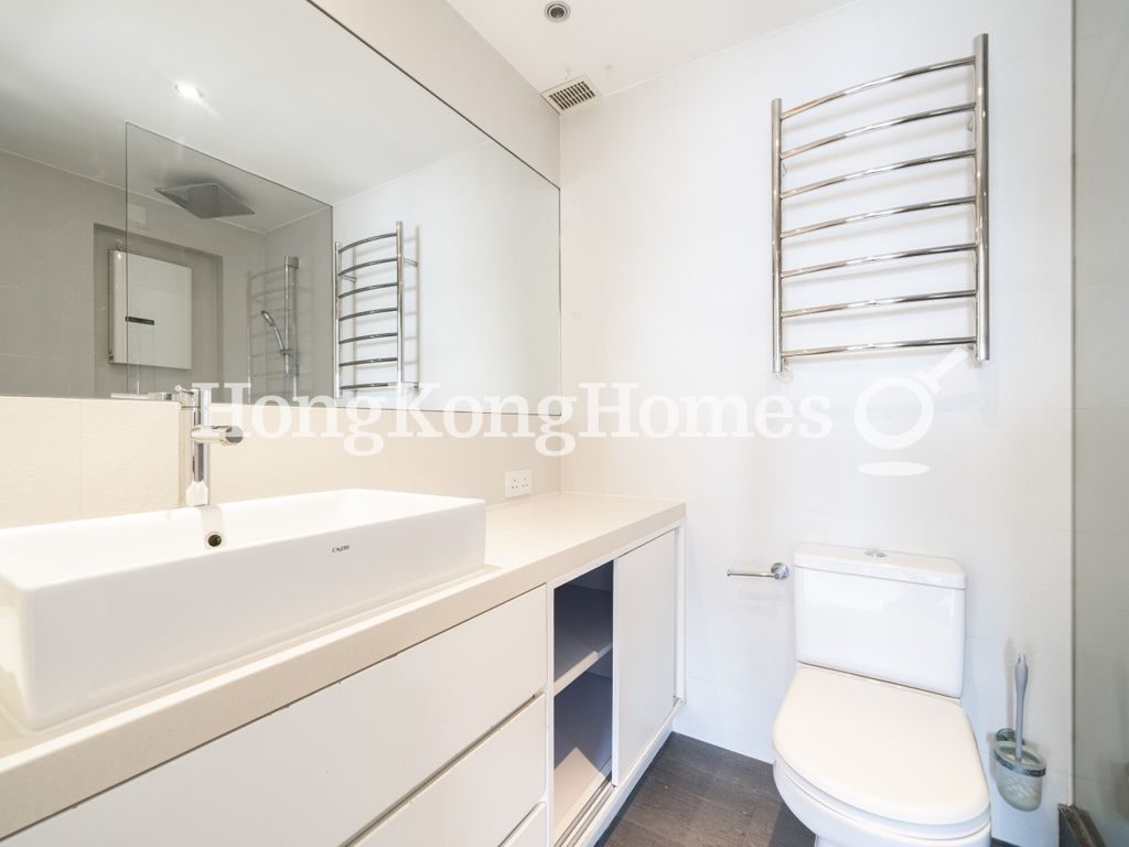 Master Bathroom — Euston Court - Block 02, Mid-levels West