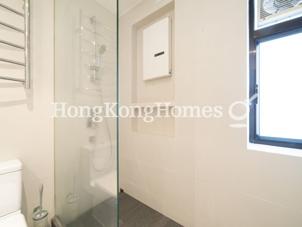 Master Bathroom — Euston Court - Block 02, Mid-levels West