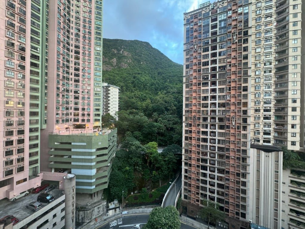 photo 6 — Merry Court, Mid Levels West