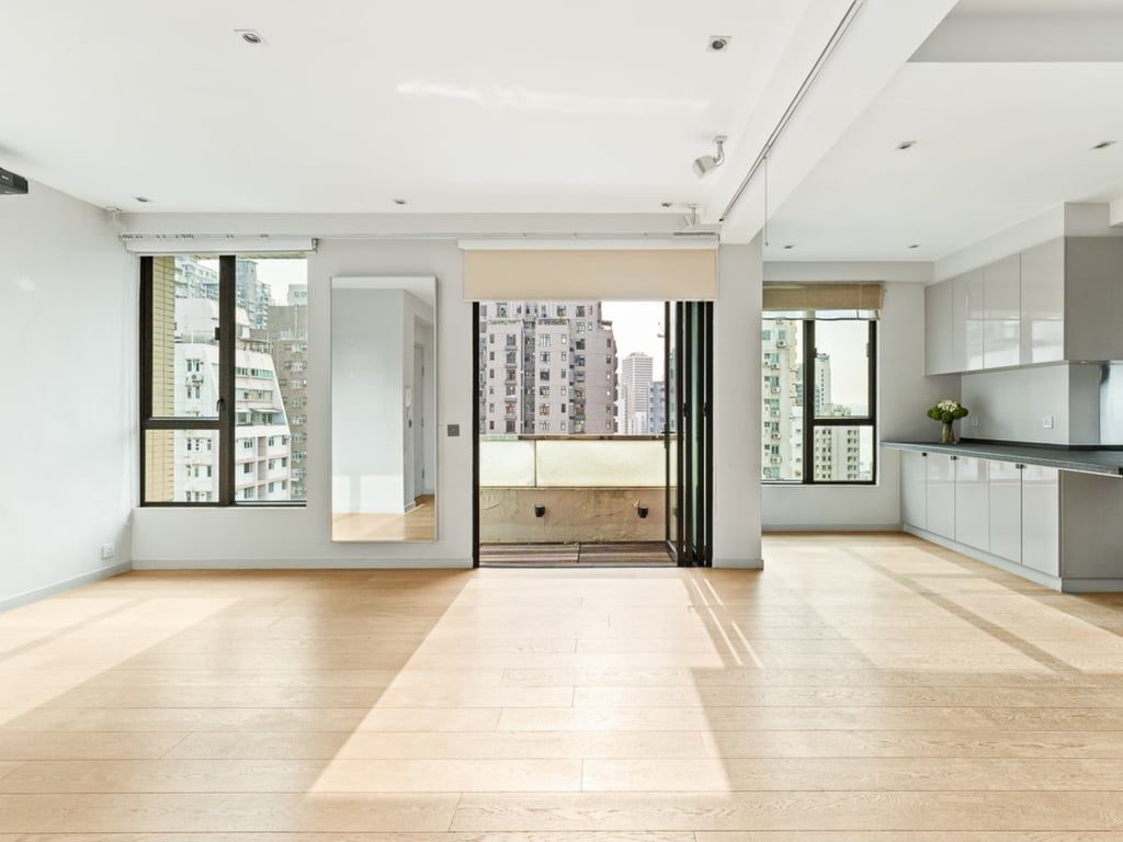 photo 12 — Elite Court, Sai Ying Pun