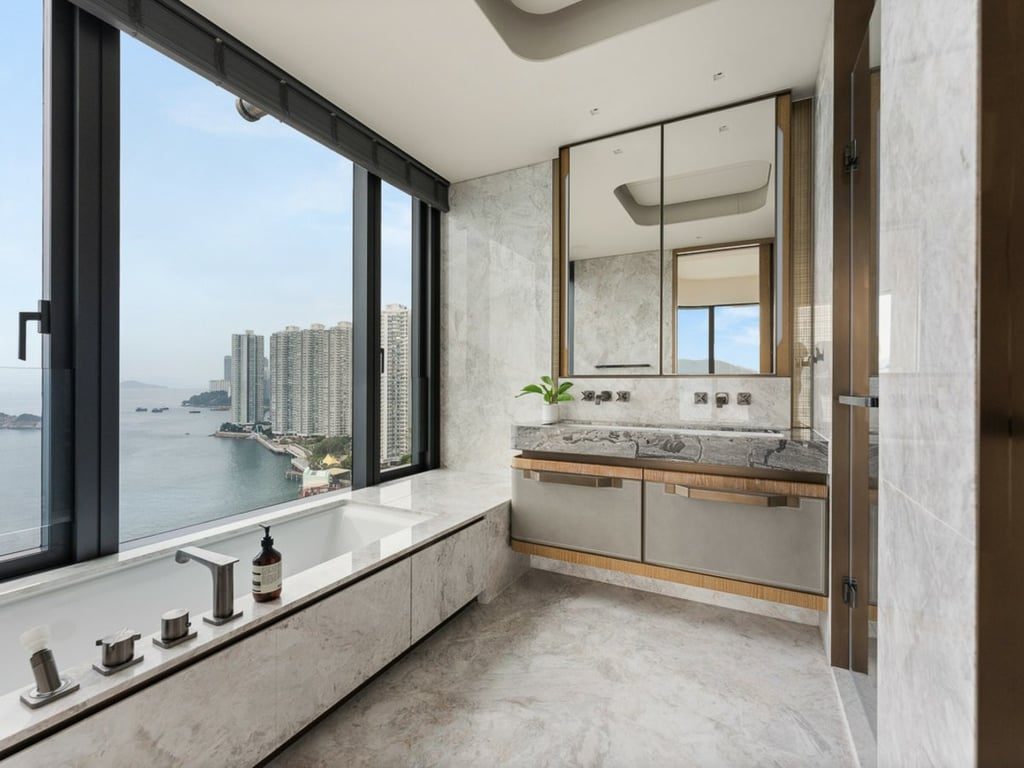 photo 7 — The Corniche, Ap Lei Chau