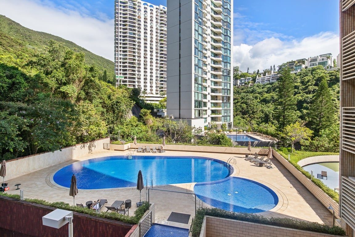 photo 12 — Ruby Court, South Bay