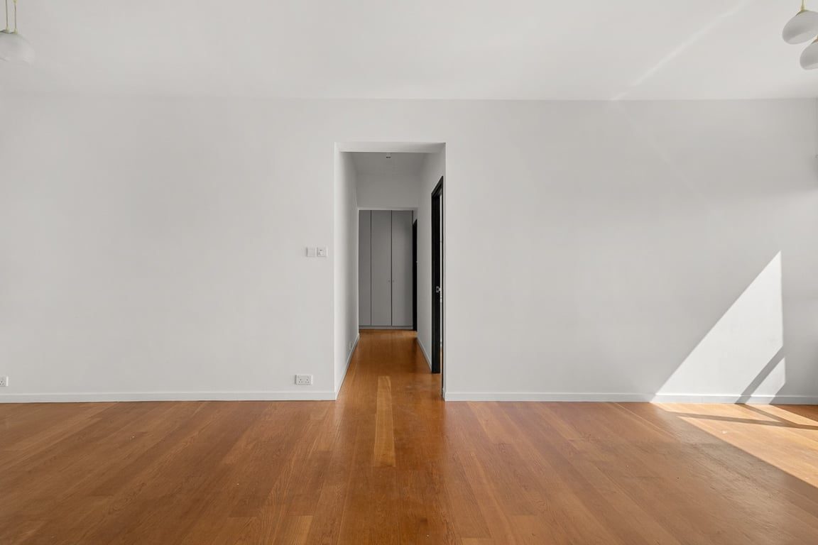photo 3 — Ruby Court, South Bay