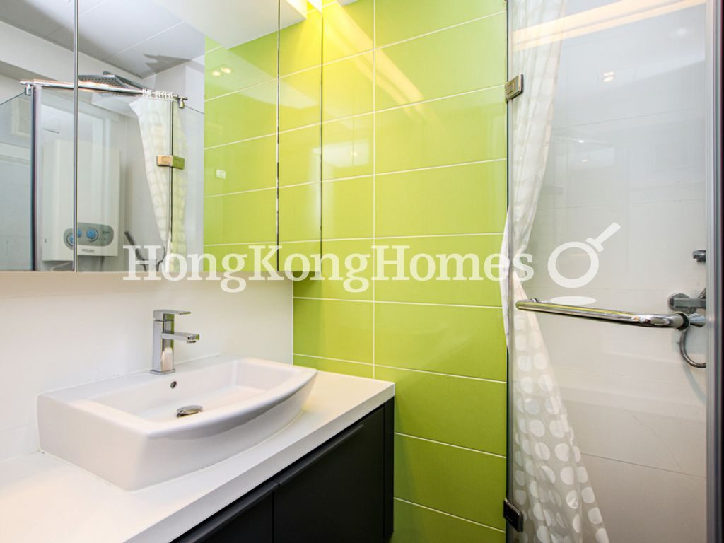 Guest Bathroom — Grand Court, Happy Valley