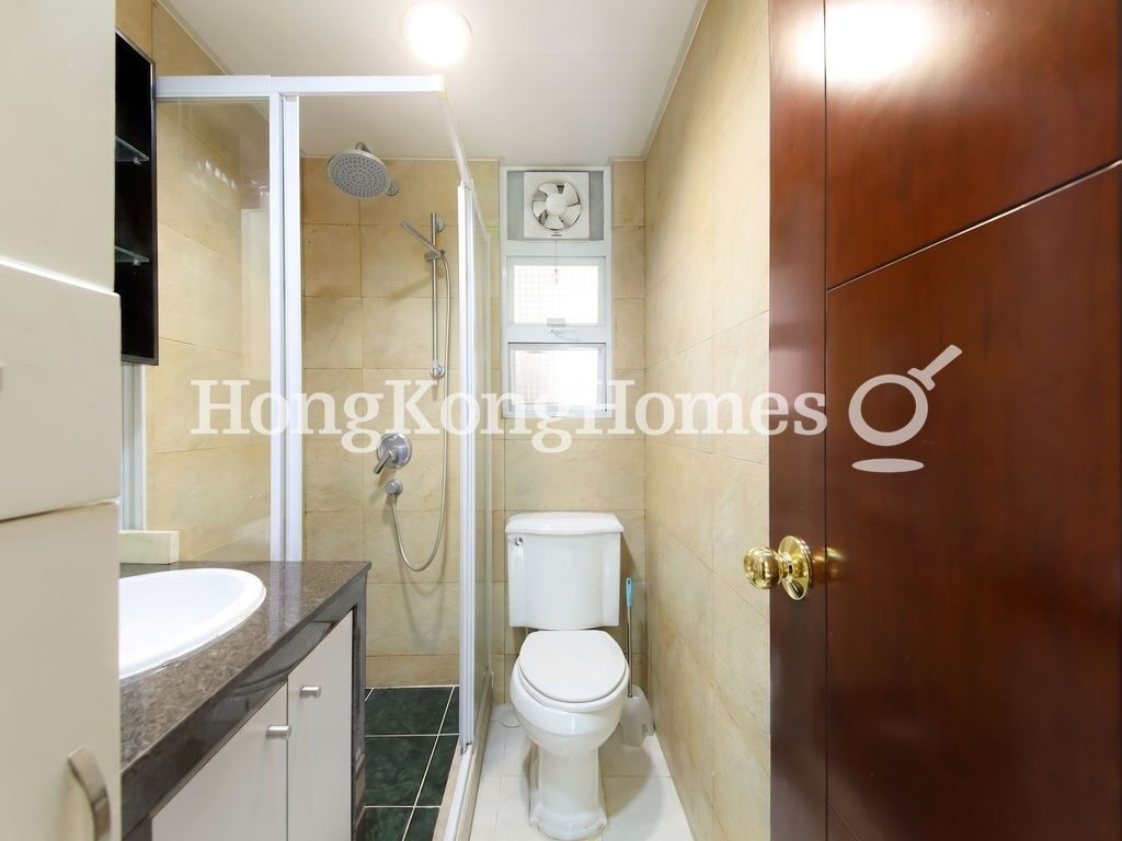 Guest Bathroom — Grandview Tower - Block B, Mid-levels East