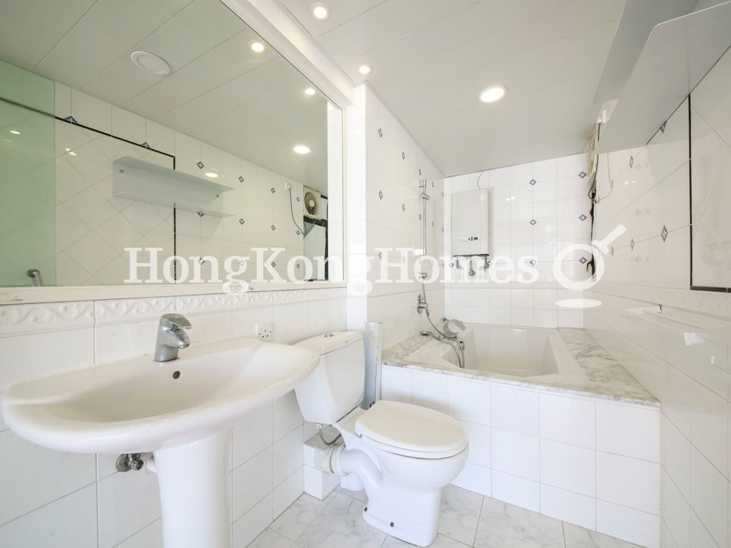 Master Bathroom — Grandview Tower - Block B, Mid-levels East