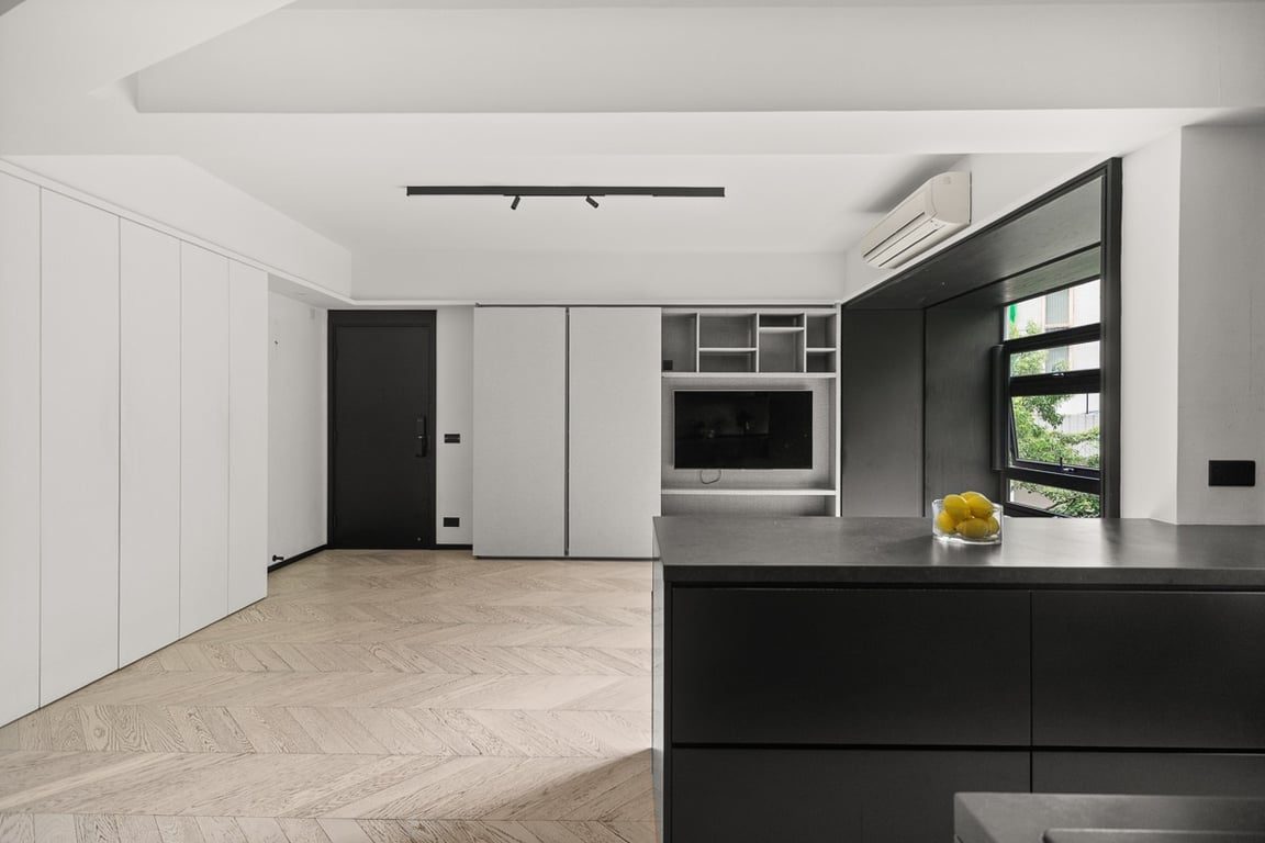 photo 3 — Sea Breeze Court, North Point