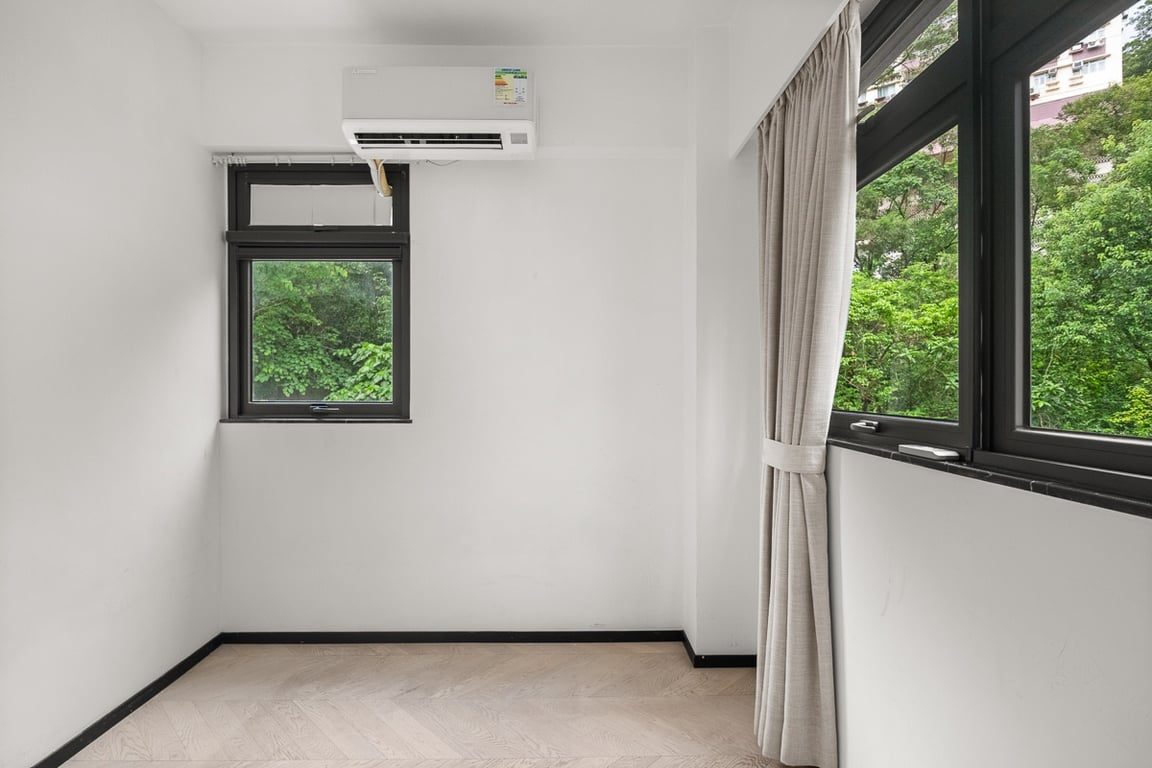 photo 8 — Sea Breeze Court, North Point