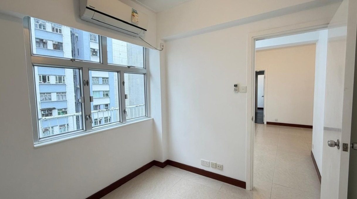 photo 3 — Great George Building, Causeway Bay