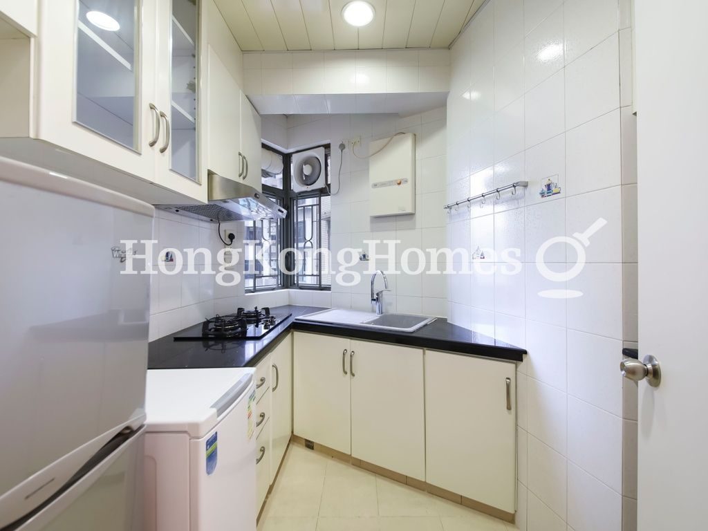 Kitchen — Jing Tai Garden Mansion, Mid-levels West
