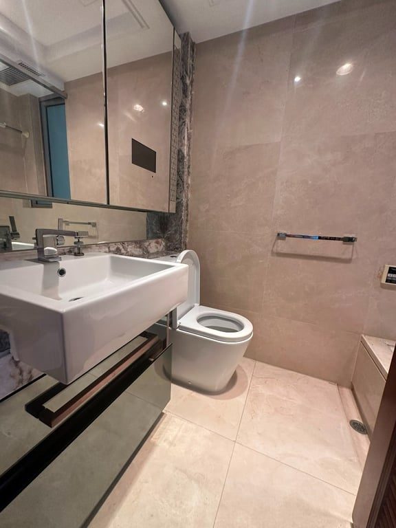 photo 7 — The Avenue-Phase 1, Wan Chai