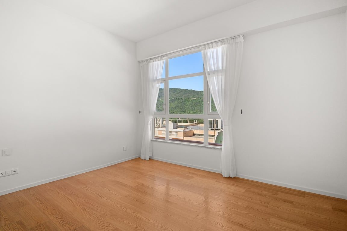 photo 14 — Redhill Peninsula - Cedar Drive, Tai Tam