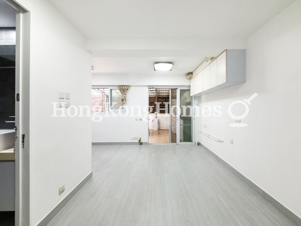 Studio — Tung Cheung Building, Sai Ying Pun