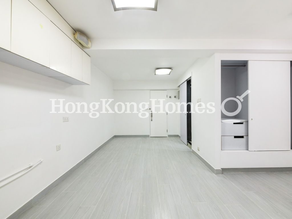Studio — Tung Cheung Building, Sai Ying Pun