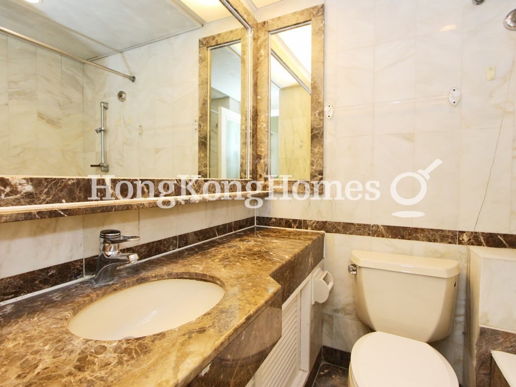 Master Bathroom — Scenecliff I, Mid-levels West