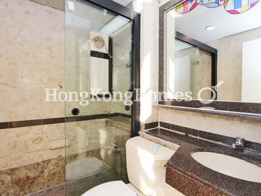 Guest Bathroom — Scenecliff I, Mid-levels West