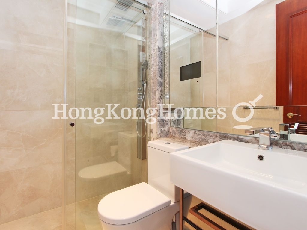 Ensuite Bathroom — The Avenue - Phase 2 - Tower 2, Wan Chai
