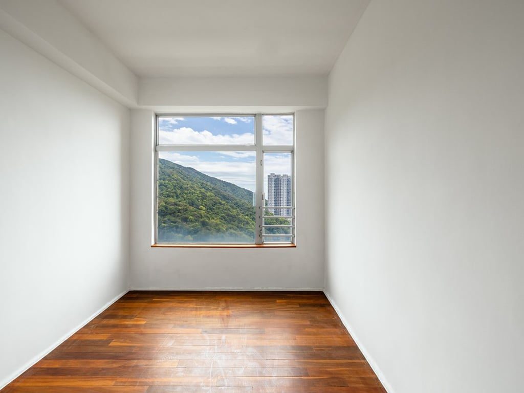 photo 9 — The Rozlyn, Repulse Bay