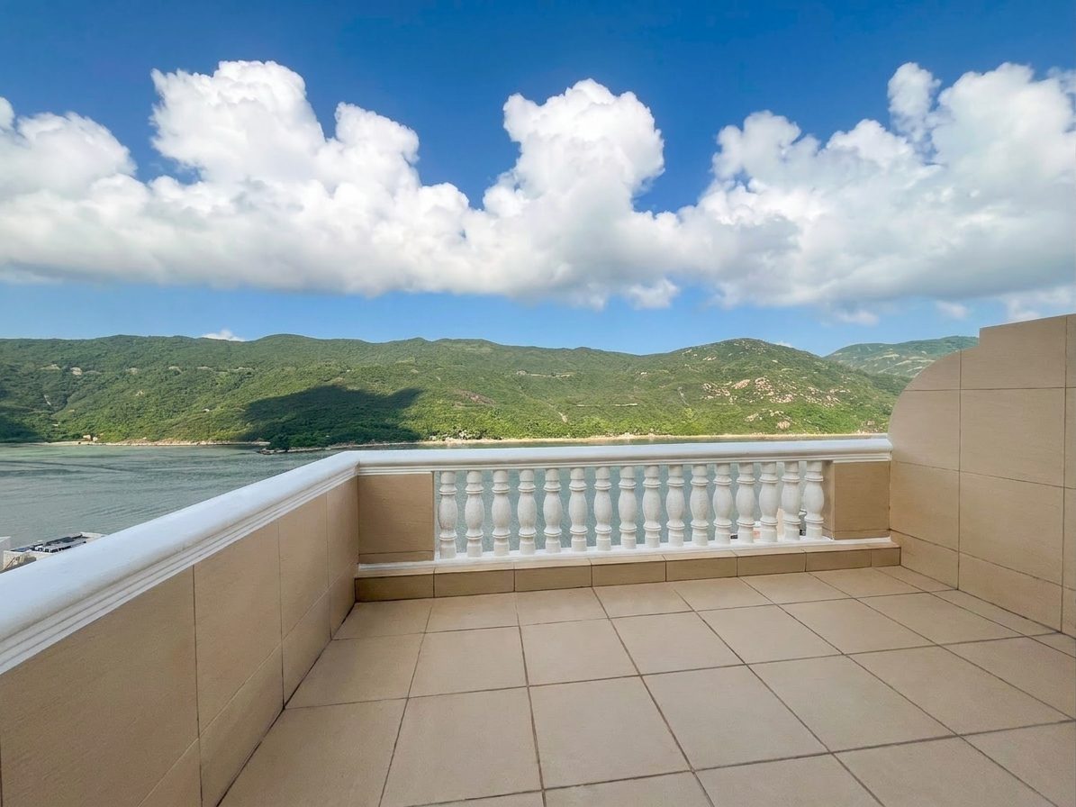 photo 2 — Redhill Peninsula - Palm Drive, Tai Tam