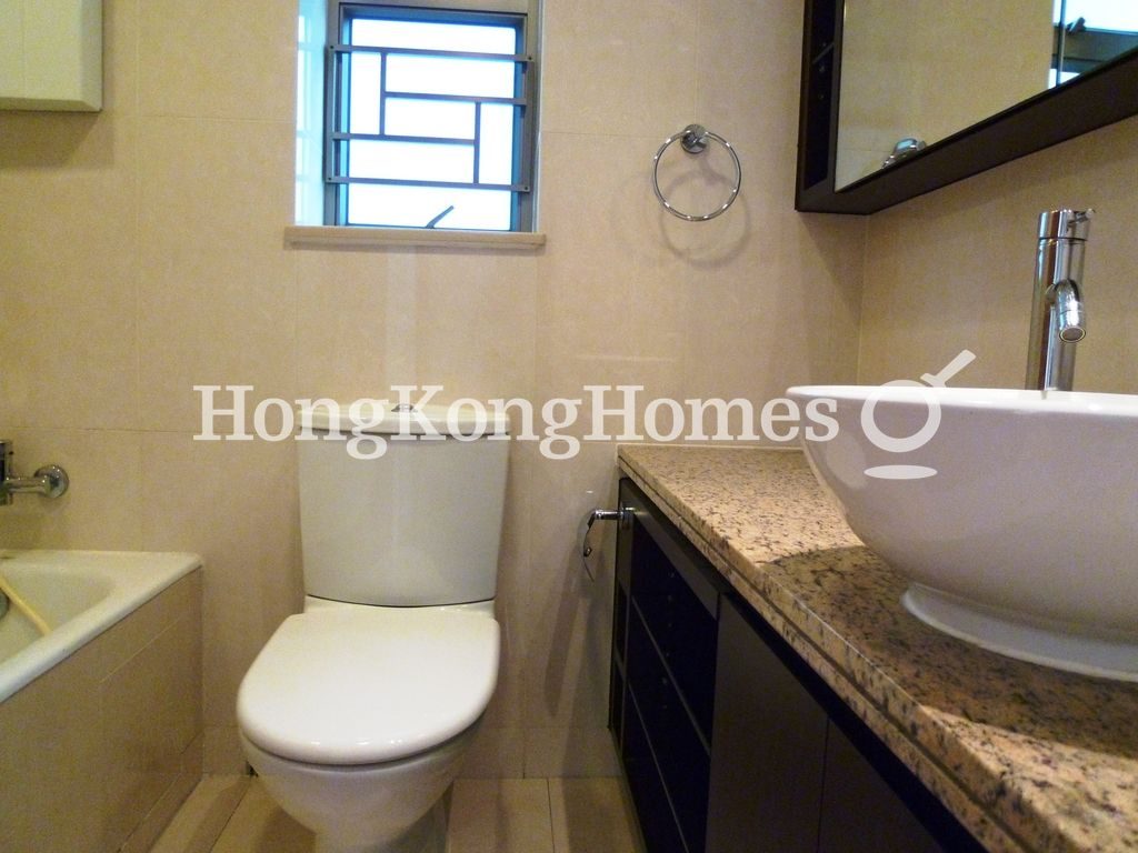 Guest Bathroom — The Zenith - Block 2, Wan Chai