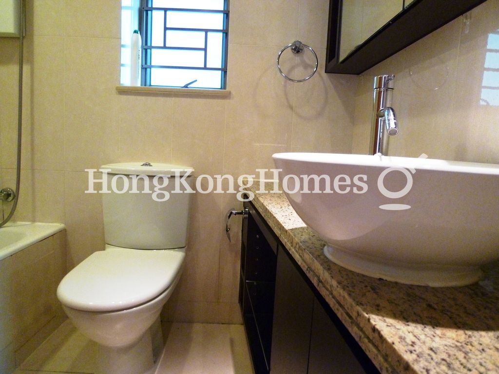 Master Bathroom — The Zenith - Block 2, Wan Chai