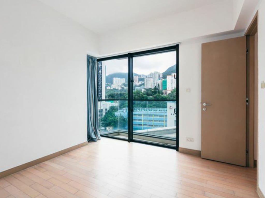 photo 2 — The Oakhill, Wan Chai