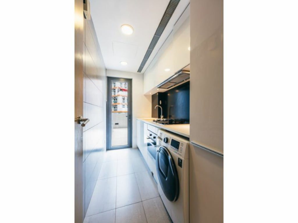 photo 4 — The Oakhill, Wan Chai