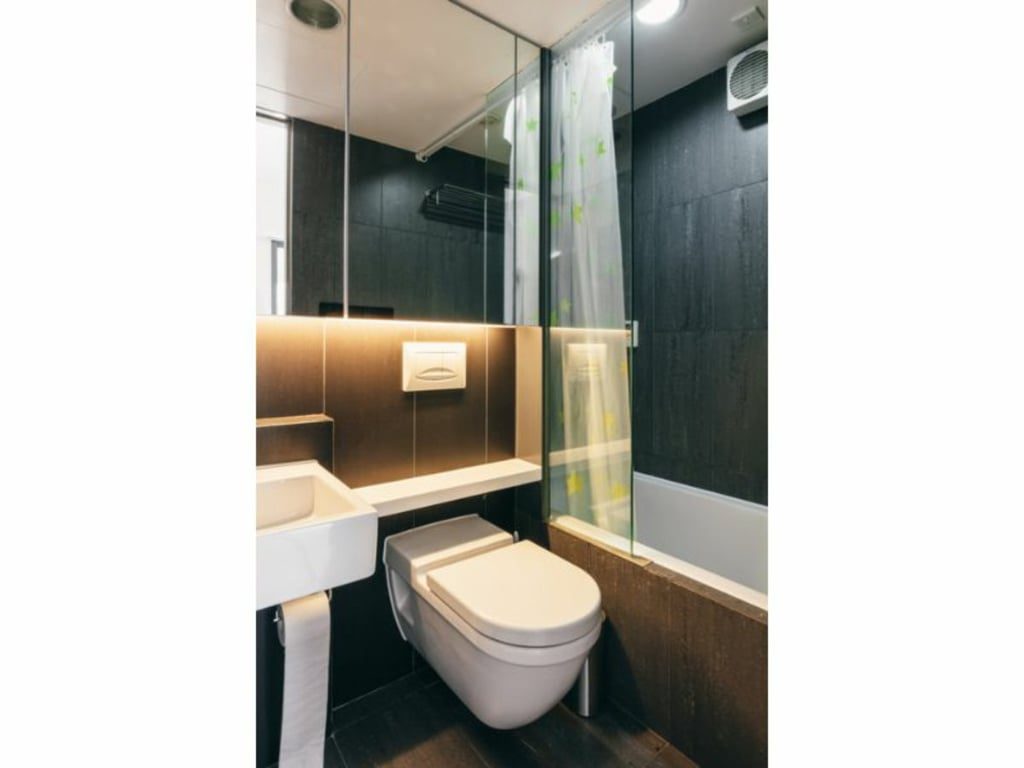 photo 8 — The Oakhill, Wan Chai