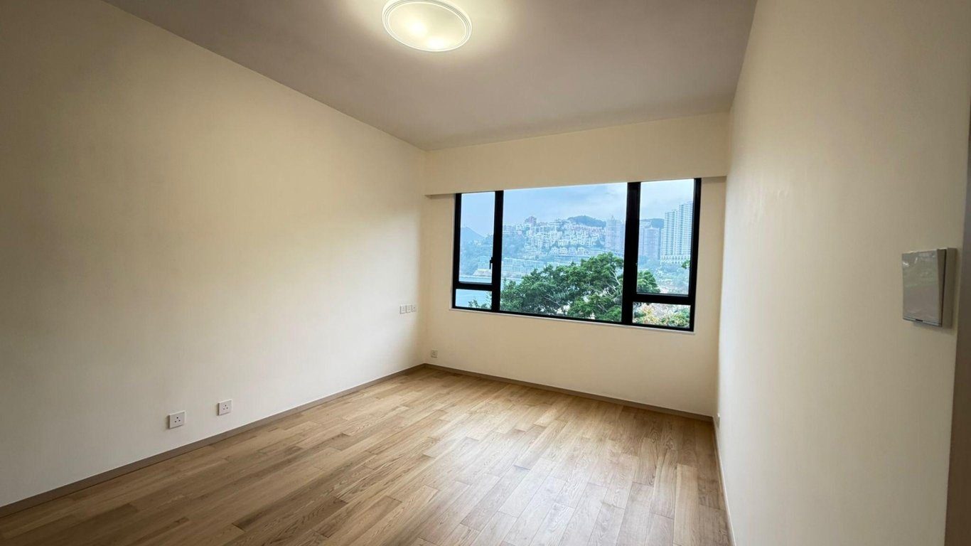 photo 3 — Splendour Villa, South Bay