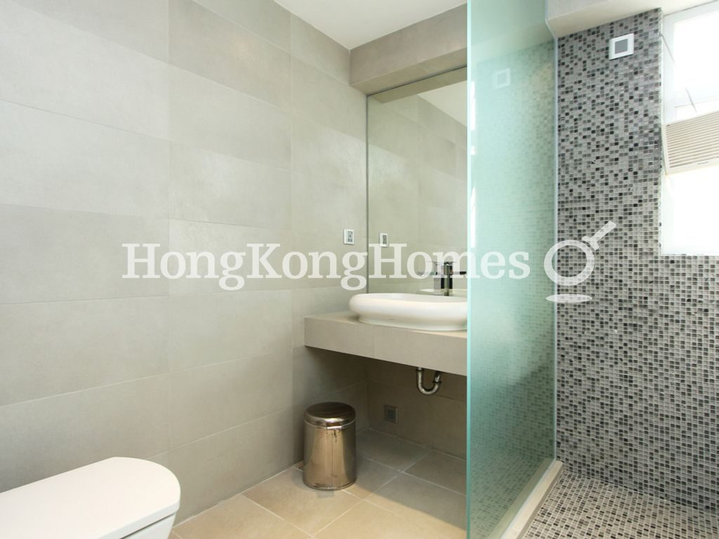 Guest Bathroom — Tung Shan Terrace, 22, Mid-levels East