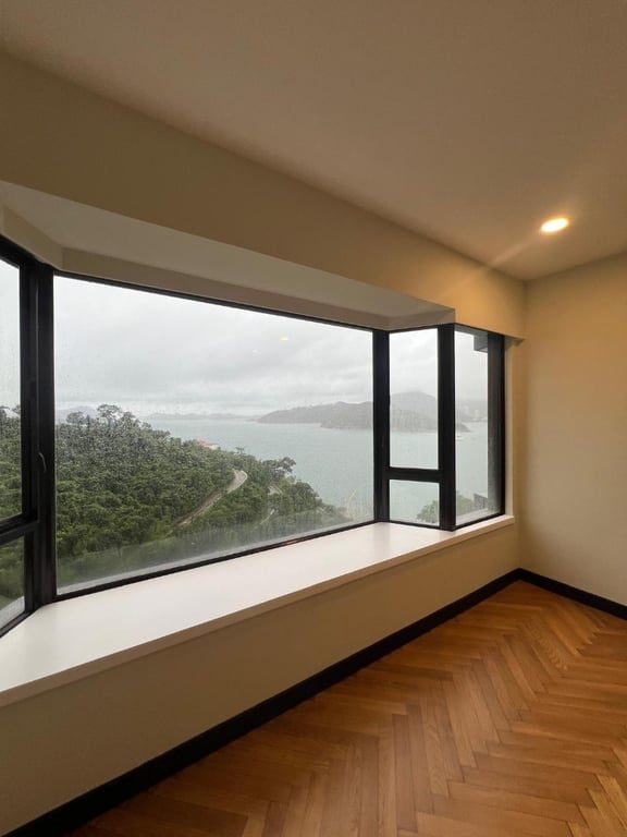 photo 5 — Ruby Court, South Bay