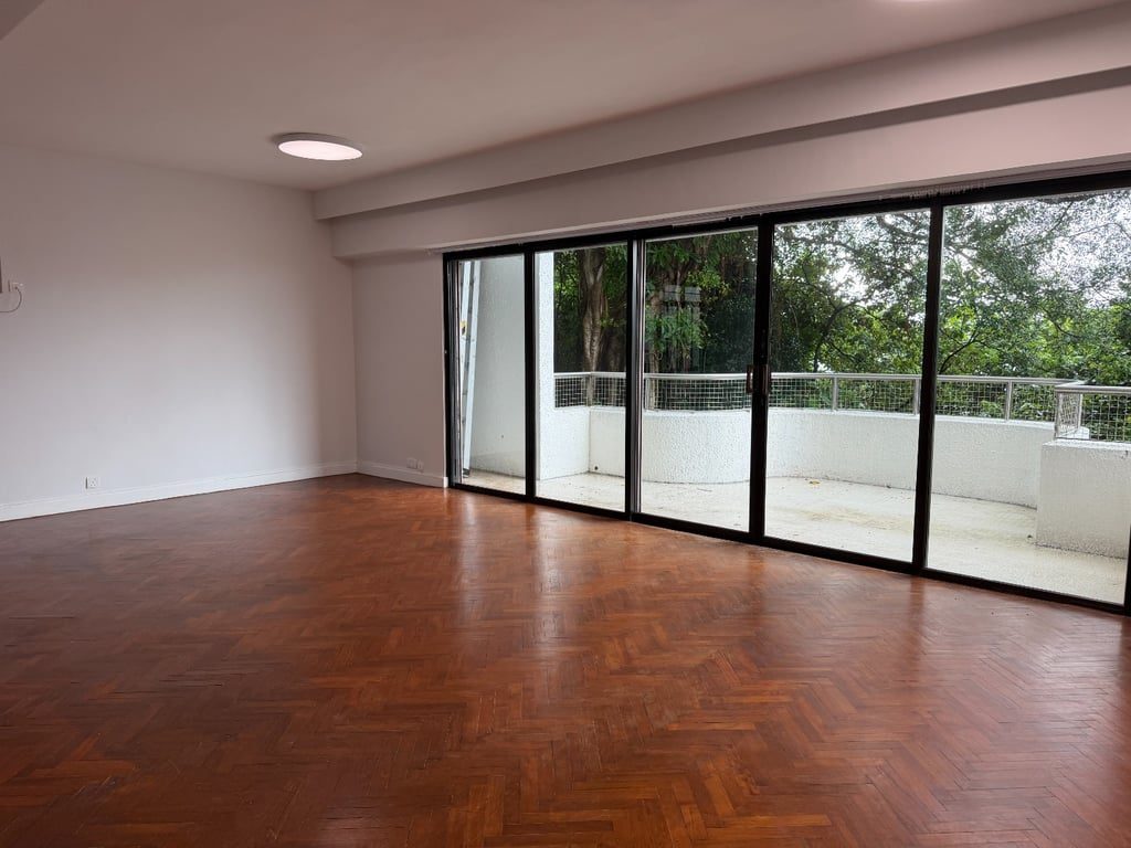 photo 3 — Pine Grove, Pok Fu Lam