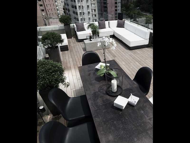 photo 11 — Wing Cheung Court, Mid Levels West