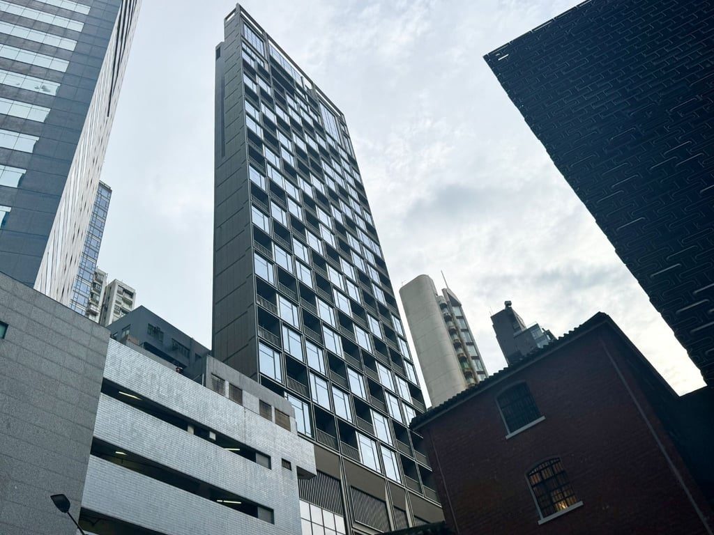 photo 11 — One Chancery, Central
