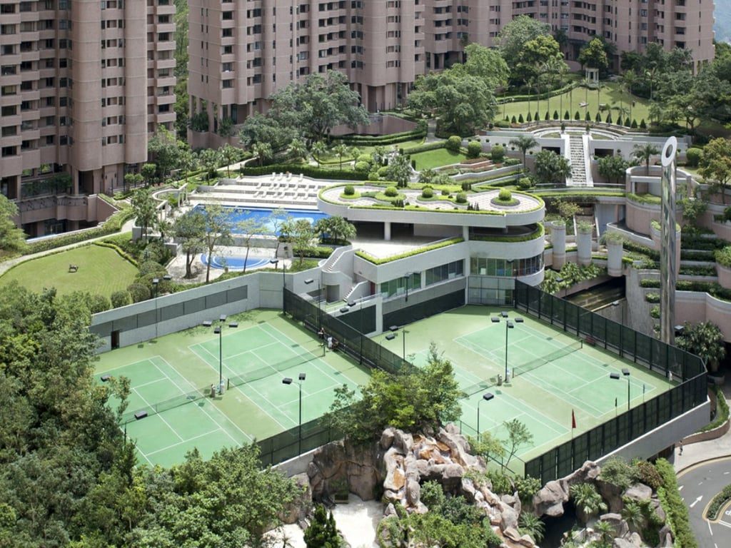 photo 10 — Hong Kong Parkview, Repulse Bay