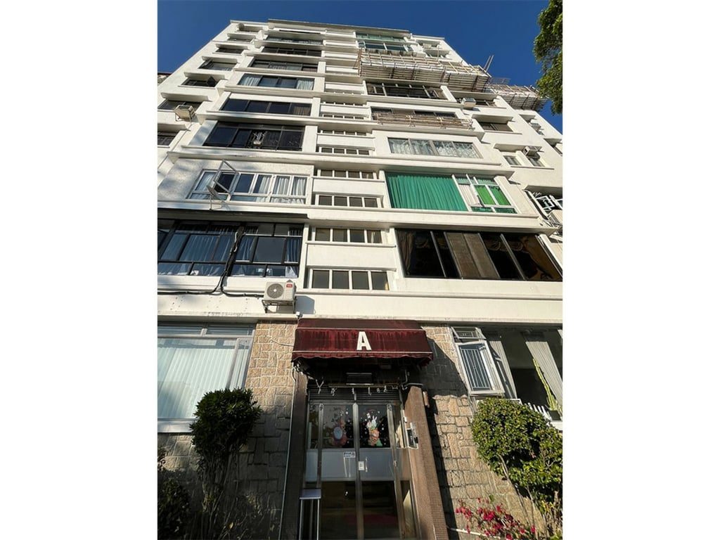 photo 11 — Luso Apartments, Kowloon Tong