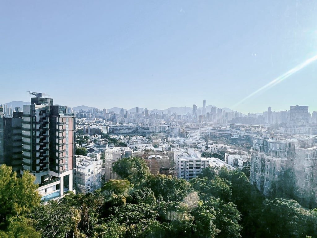 photo 2 — Luso Apartments, Kowloon Tong