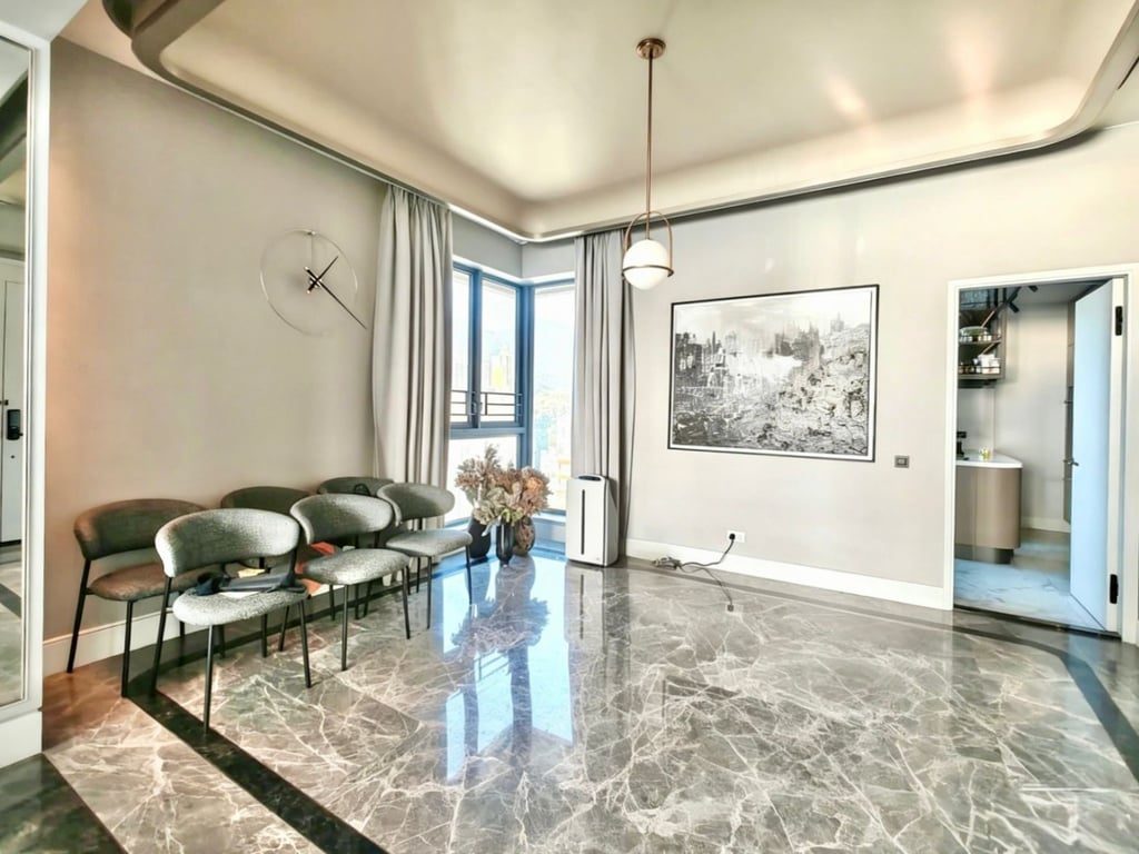 photo 2 — Residence Bel-Air Phase 2 Tower1, Pok Fu Lam