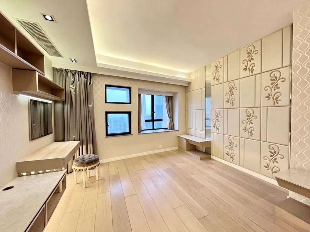 photo 4 — Birchwood Place, Mid Levels Central