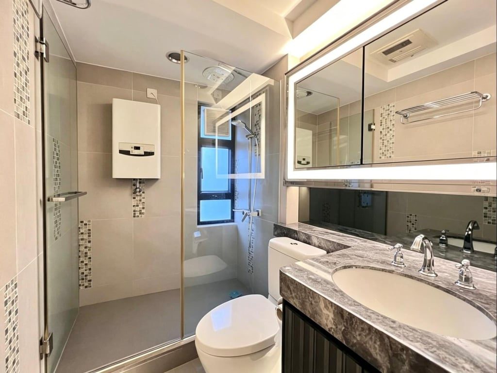 photo 7 — Birchwood Place, Mid Levels Central