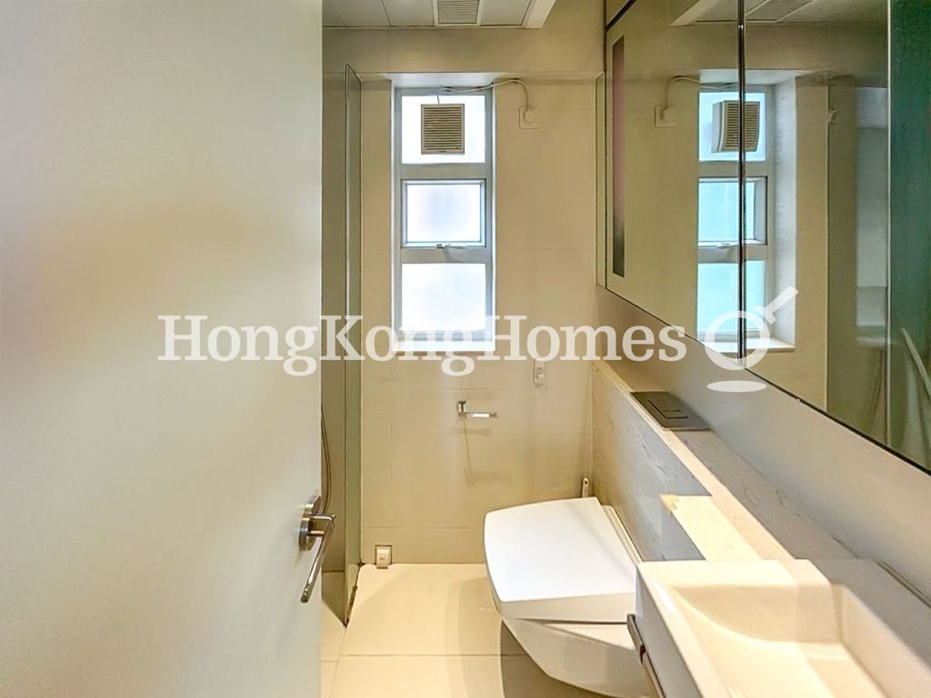Guest Bathroom — Primrose Court, Mid-levels West