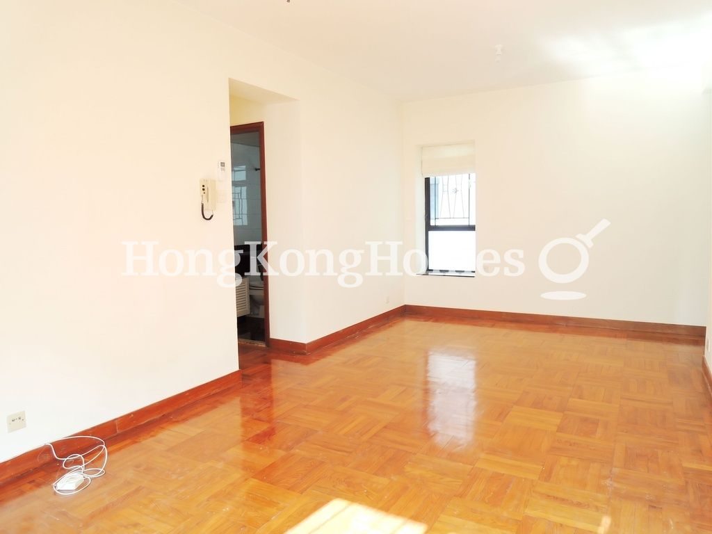 Living and Dining Room — The Grand Panorama III, Mid-levels West