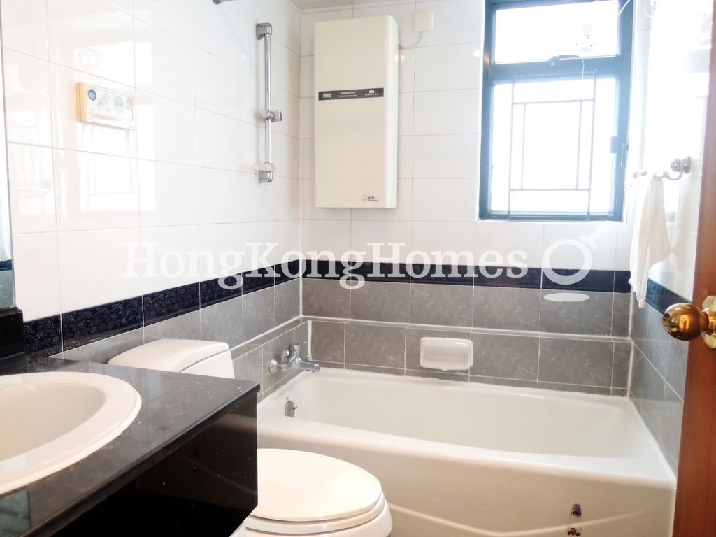 Guest Bathroom — The Grand Panorama III, Mid-levels West