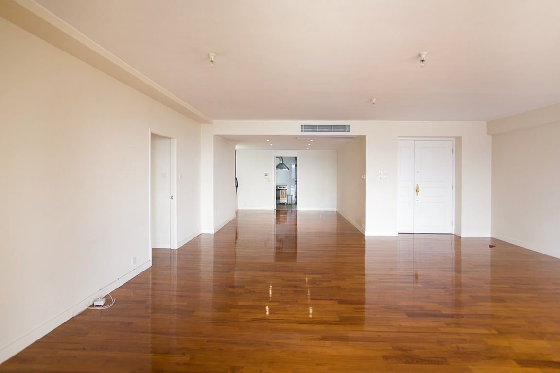 photo 4 — South Bay Towers, South Bay
