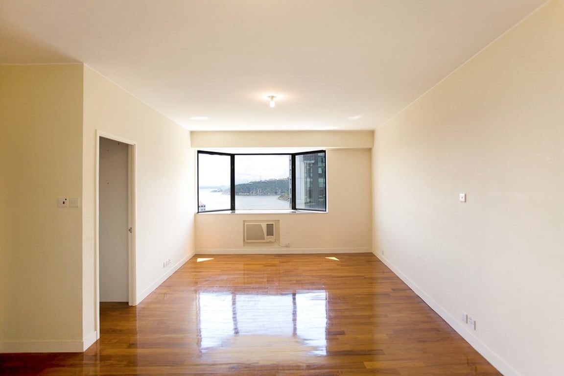 photo 5 — South Bay Towers, South Bay