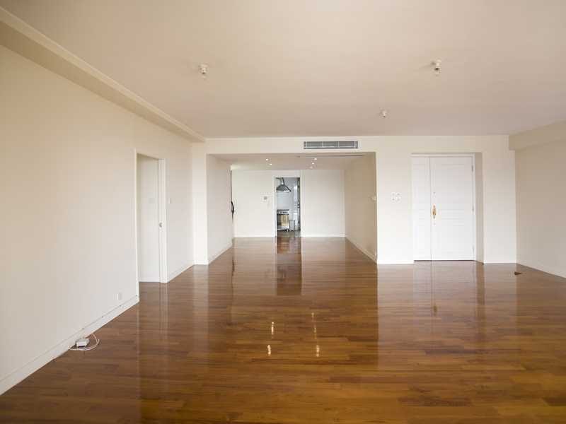 photo 4 — South Bay Towers, South Bay